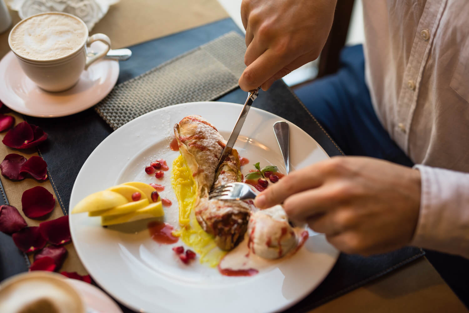 plato de comida en restaurante